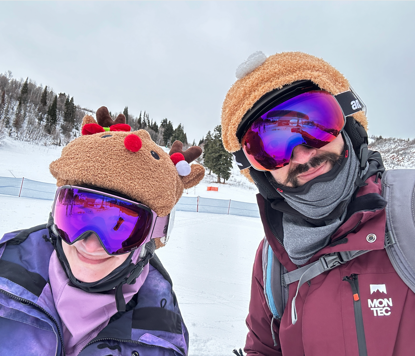 popsnow_ski_snowboard_helmet_cover_funny_bear_reindeer_christmas_gift